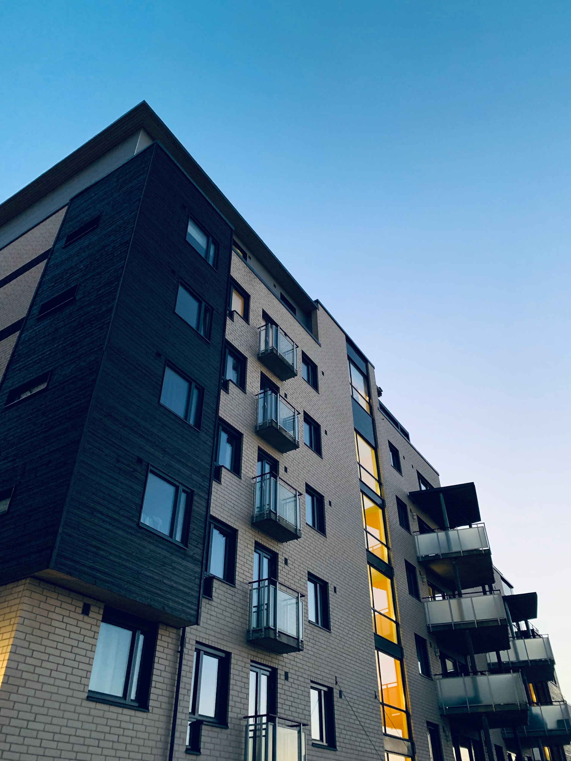 Veloriqx — Real estate crowdlending